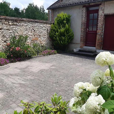 Villa Les Volets Rouges Neuvy-sur-Barangeon Exterior foto